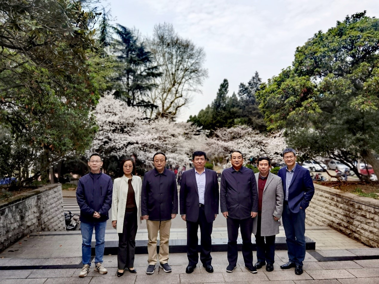 新疆大学必威体育官网来院访问