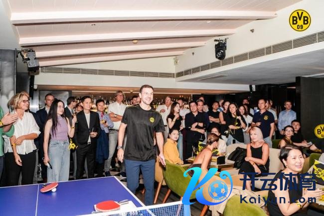 波尔和樊振东暖锅话友情 乒乓激情高出国界